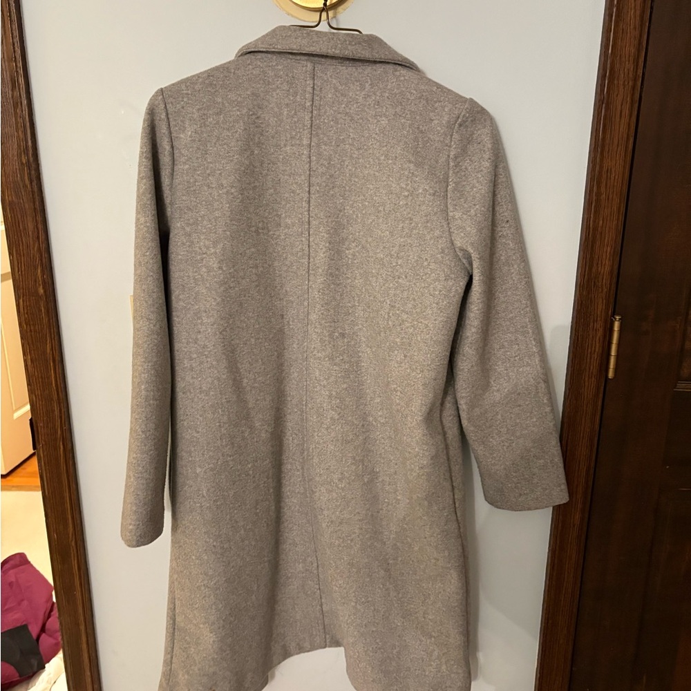 Zara Women's Elegant Gray Trench Coat - Picture 2 of 4